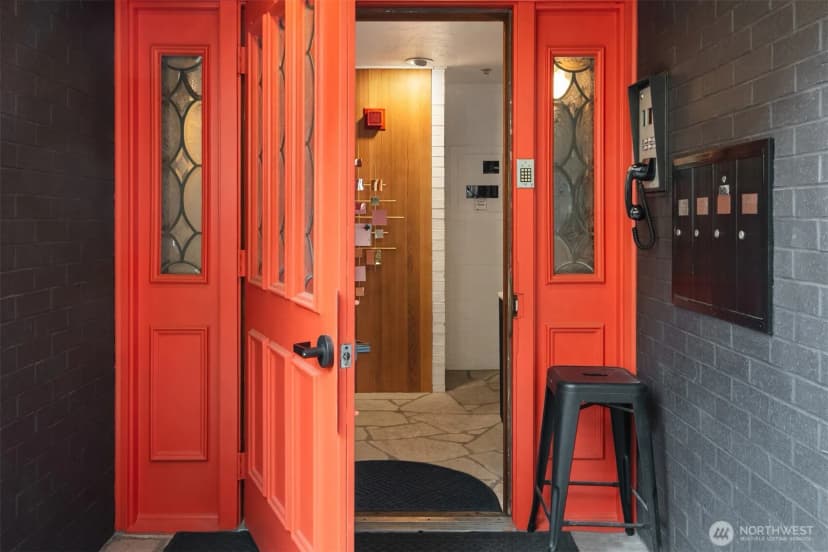 Property photo for 1627 California Avenue Sw #2, Seattle photo 29