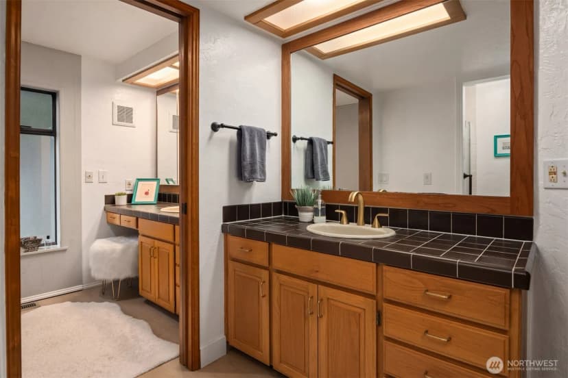 Property photo for 1627 California Avenue Sw #2, Seattle photo 18