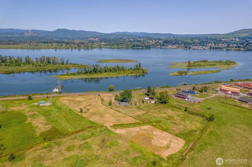 Property photo for 411 W Birnie Slough Road, Cathlamet photo 8
