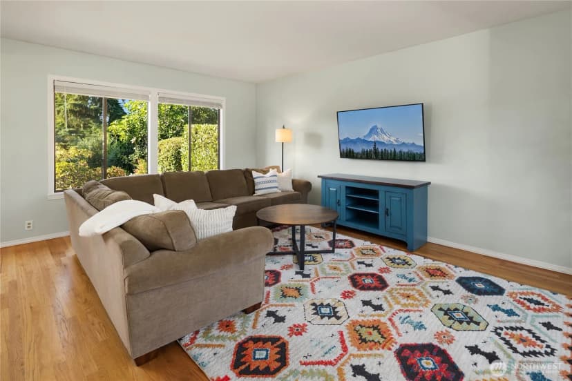 Property photo for 1931 237th Street Se, Bothell photo 4