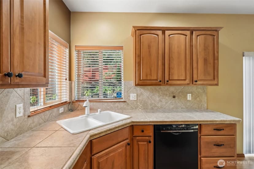 Property photo for 1824 23rd Street, Snohomish photo 8
