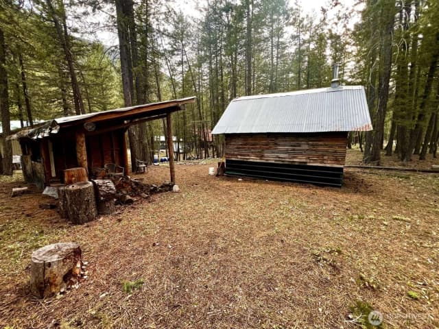 Property photo for 4 Susan Road, Okanogan photo 3