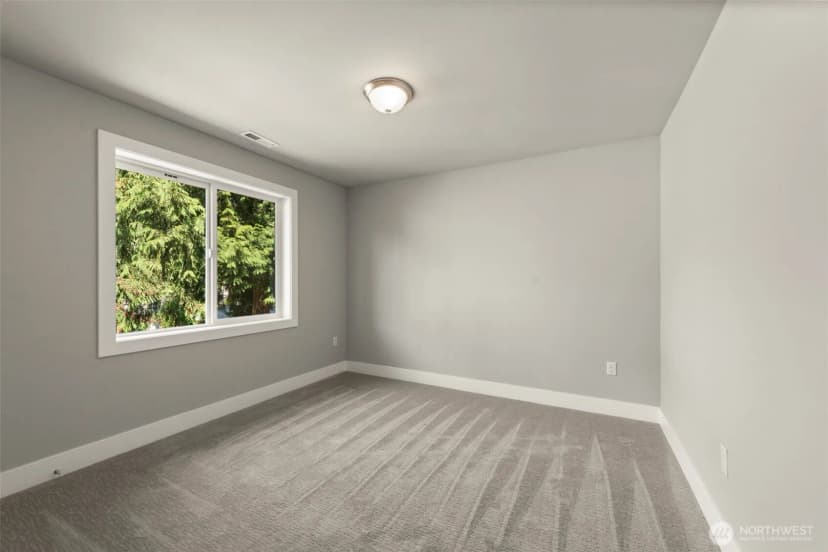 Property photo for 15204 Greenwood Avenue N, Shoreline photo 25