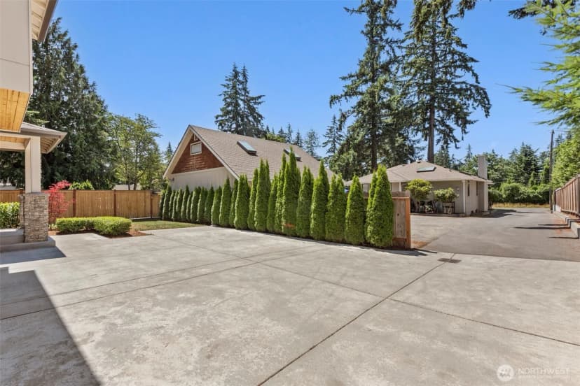 Property photo for 15204 Greenwood Avenue N, Shoreline photo 30