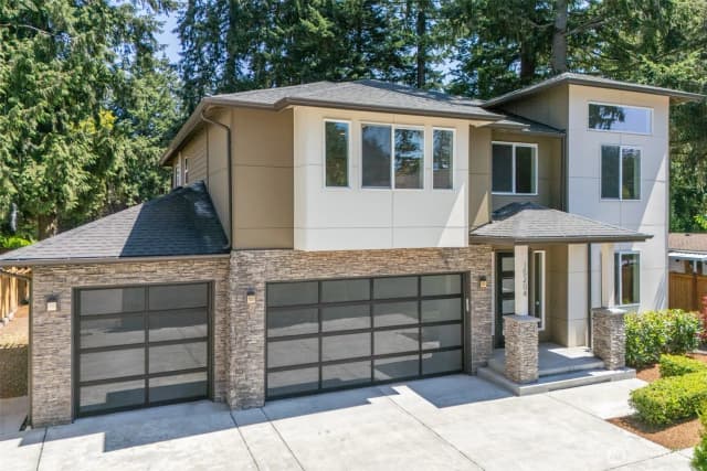Property photo for 15204 Greenwood Avenue N, Shoreline