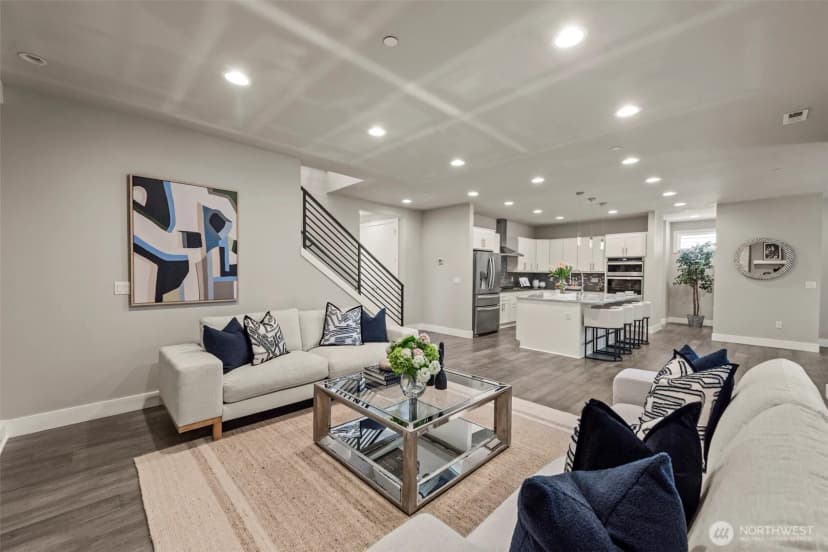 Property photo for 15204 Greenwood Avenue N, Shoreline photo 6