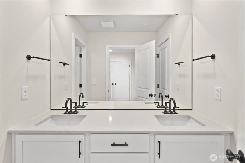 Property photo for 3943 Flat Top Drive, Bremerton photo 21