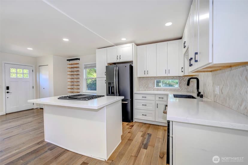 Property photo for 3806 35th Avenue W #unit 1, Seattle photo 7