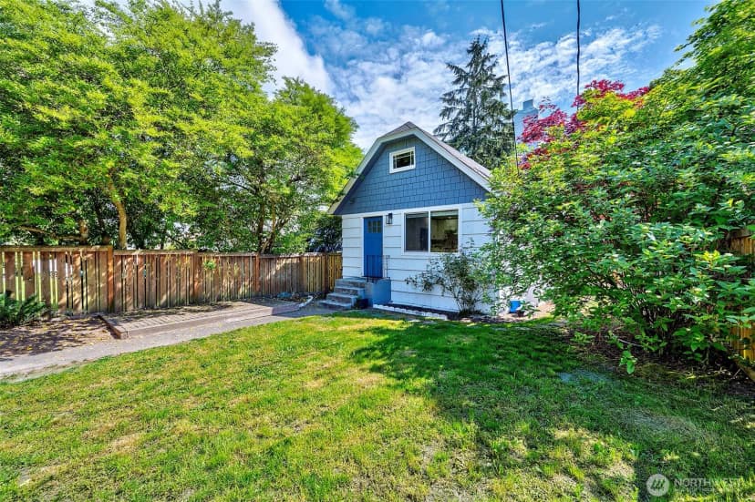 Property photo for 3806 35th Avenue W #unit 1, Seattle photo 18