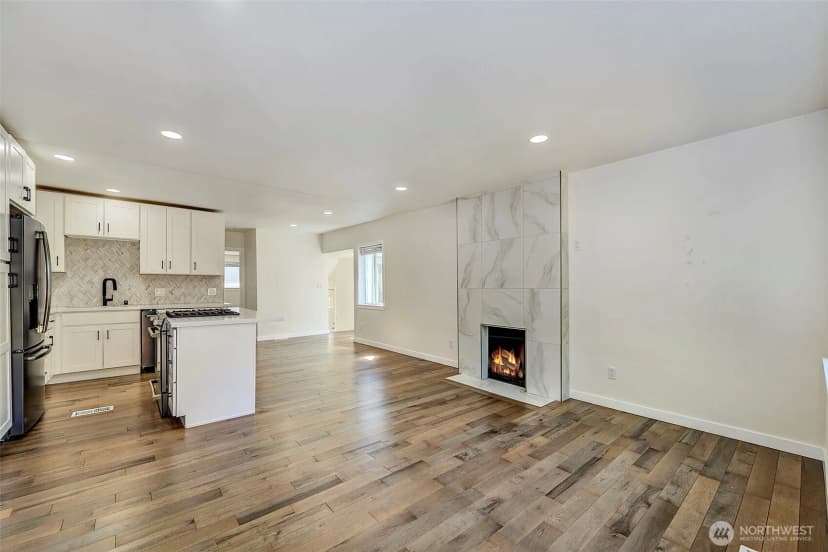 Property photo for 3806 35th Avenue W #unit 1, Seattle photo 4