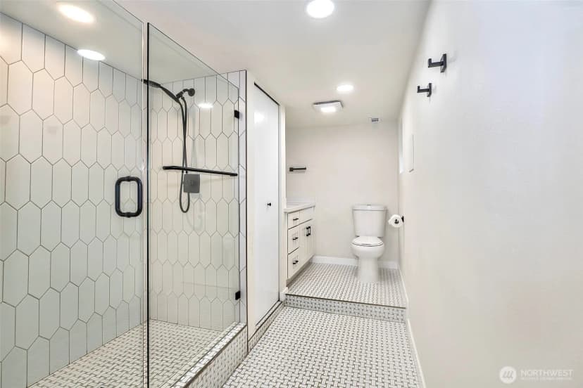 Property photo for 3806 35th Avenue W #unit 1, Seattle photo 9