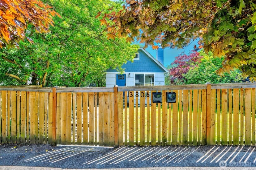Property photo for 3806 35th Avenue W #unit 1, Seattle photo 19