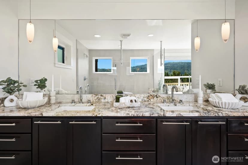 Property photo for 3857 201st Court Se, Sammamish photo 10