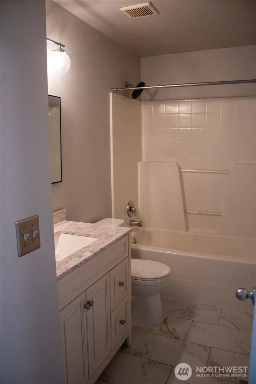 Property photo for 15721 26 Avenue W #16, Lynnwood photo 17