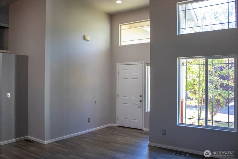 Property photo for 15721 26 Avenue W #16, Lynnwood photo 3