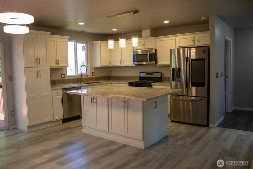 Property photo for 15721 26 Avenue W #16, Lynnwood photo 7