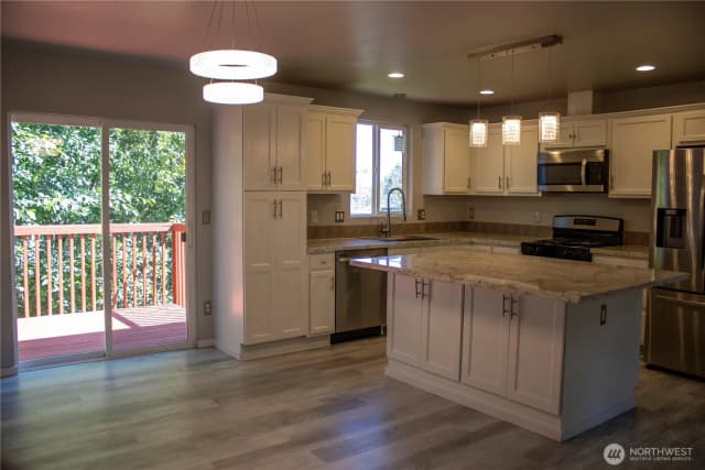 Property photo for 15721 26 Avenue W #16, Lynnwood photo 5