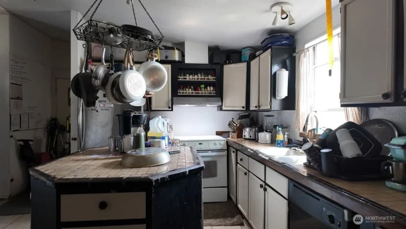 Property photo for 221 101st Street Nw, Seattle photo 18