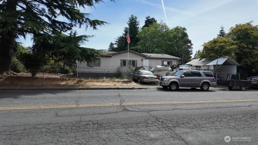 Property photo for 221 101st Street Nw, Seattle photo 2
