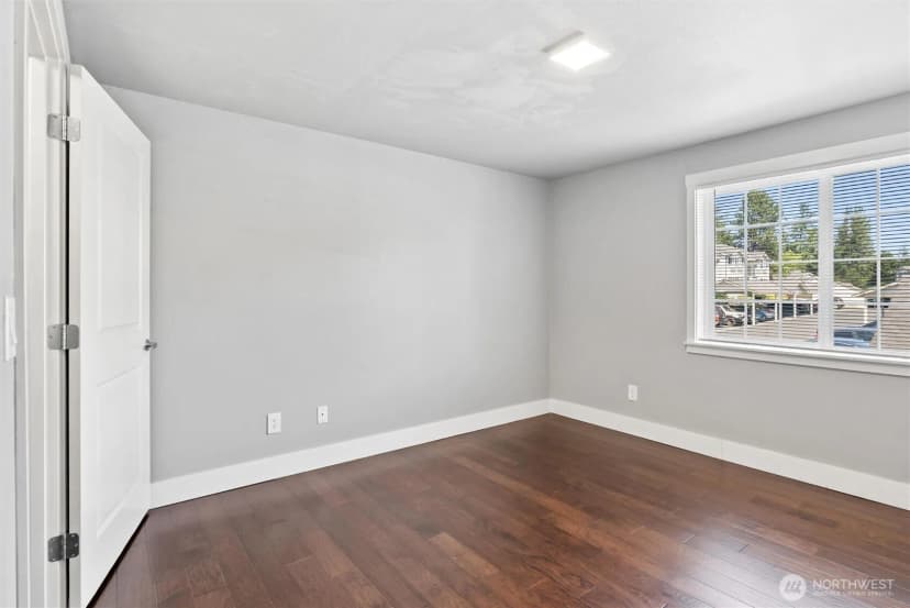 Property photo for 12404 E Gibson Road #m202, Everett photo 21