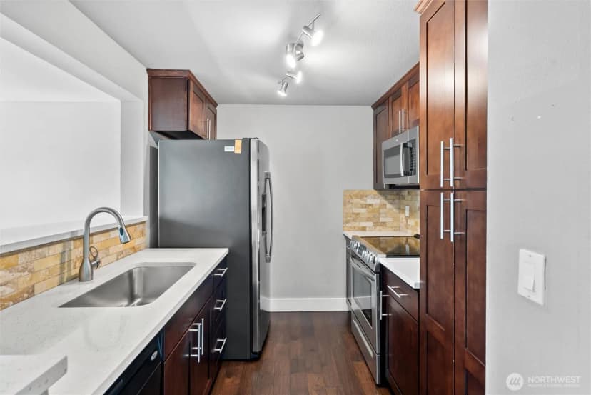 Property photo for 12404 E Gibson Road #m202, Everett photo 12
