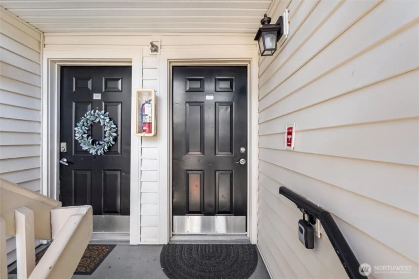 Property photo for 12404 E Gibson Road #m202, Everett photo 3