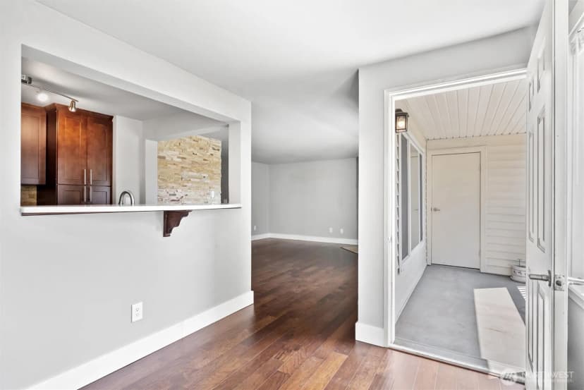 Property photo for 12404 E Gibson Road #m202, Everett photo 18