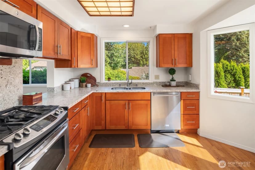 Property photo for 4230 205 Place Ne, Sammamish photo 8