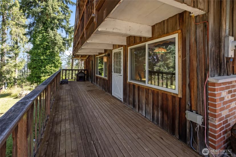 Property photo for 110 Alder Street E, Eatonville photo 29
