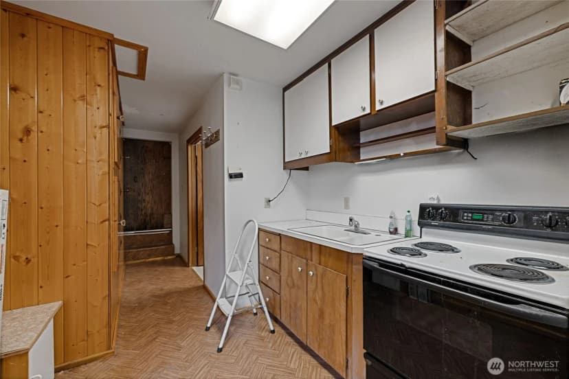 Property photo for 110 Alder Street E, Eatonville photo 14