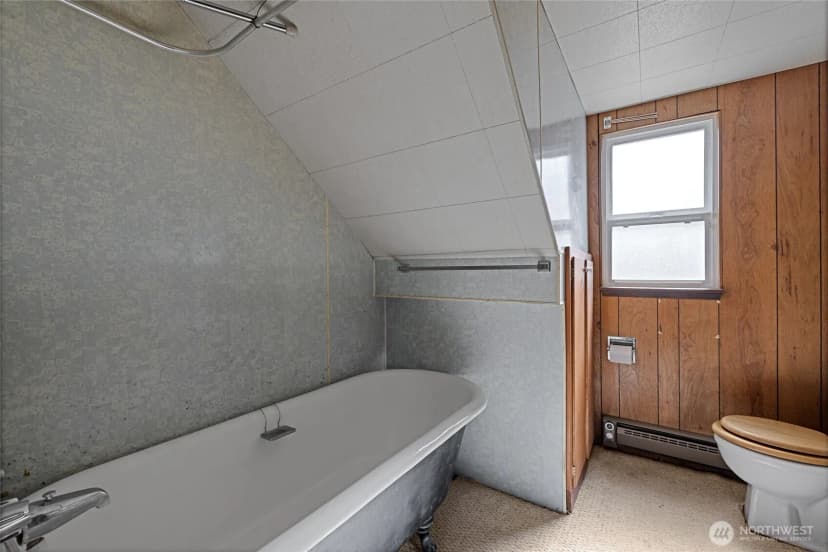 Property photo for 110 Alder Street E, Eatonville photo 7