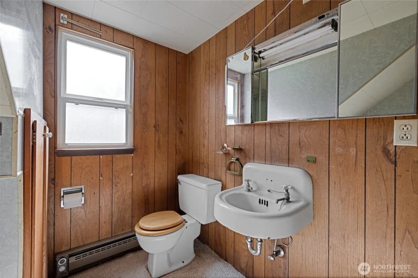 Property photo for 110 Alder Street E, Eatonville photo 8