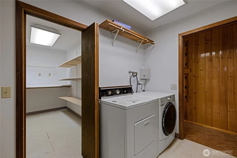 Property photo for 110 Alder Street E, Eatonville photo 18
