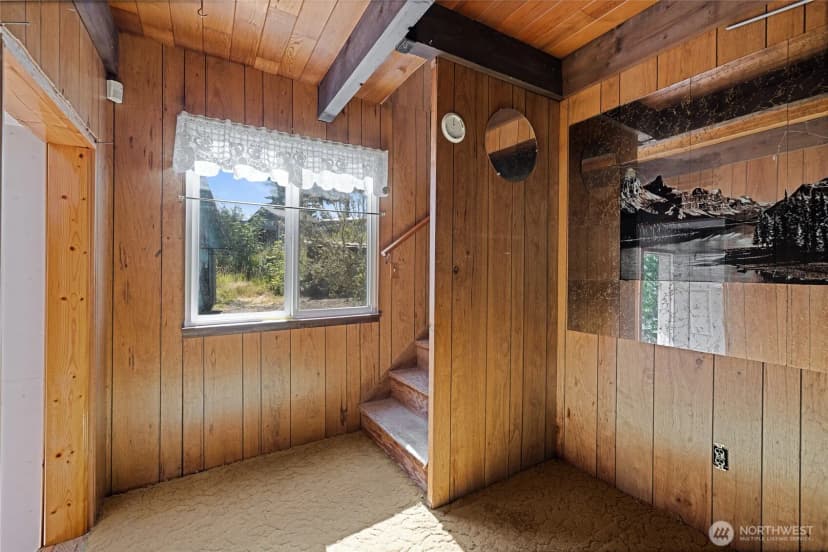 Property photo for 110 Alder Street E, Eatonville photo 13