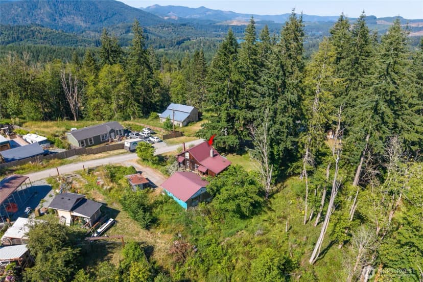 Property photo for 110 Alder Street E, Eatonville photo 36