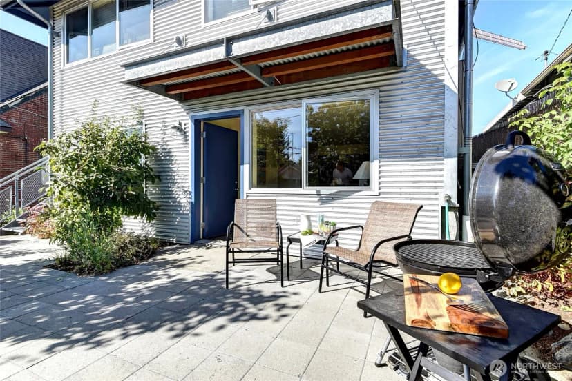 Property photo for 1822 S King Street #a-d, Seattle photo 6