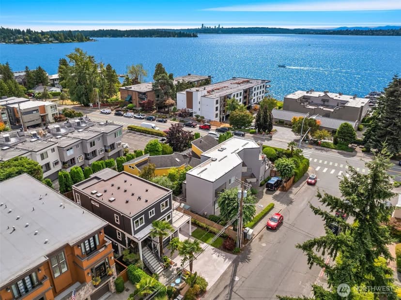 Property photo for 10117 Ne 64th Street, Kirkland photo 35