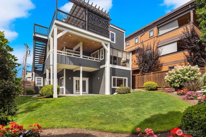 Property photo for 10117 Ne 64th Street, Kirkland photo 32