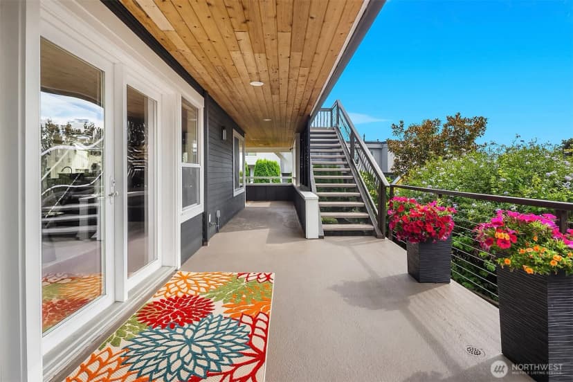 Property photo for 10117 Ne 64th Street, Kirkland photo 14