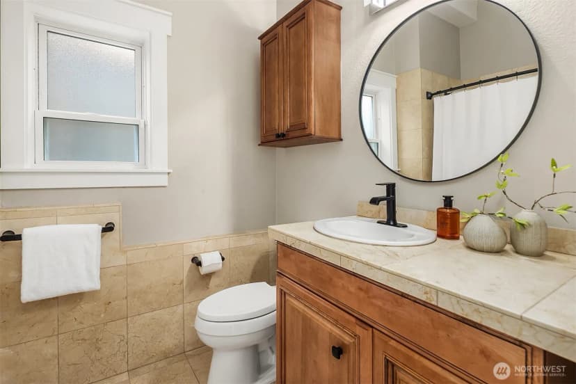 Property photo for 10117 Ne 64th Street, Kirkland photo 28