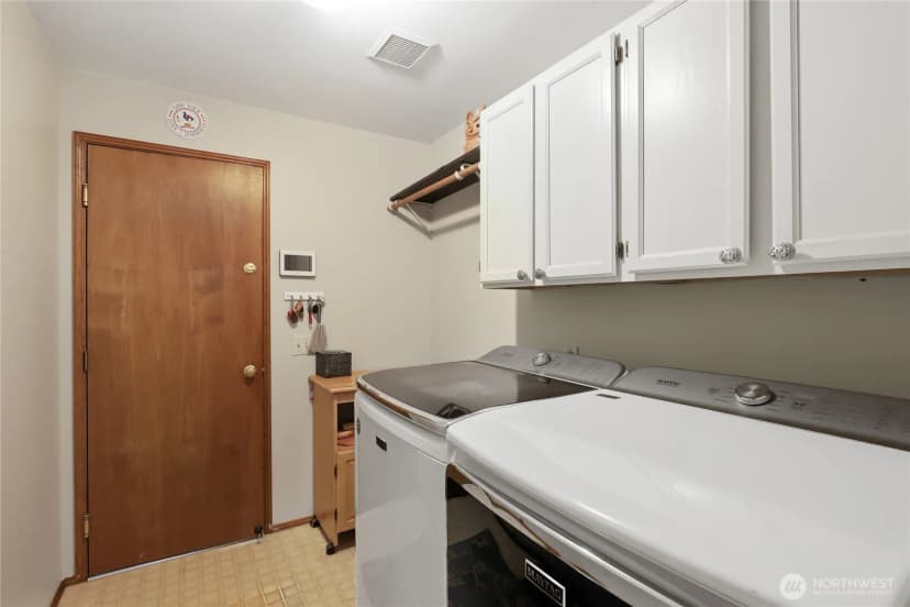 Property photo for 1407 289th Place, Federal Way photo 30