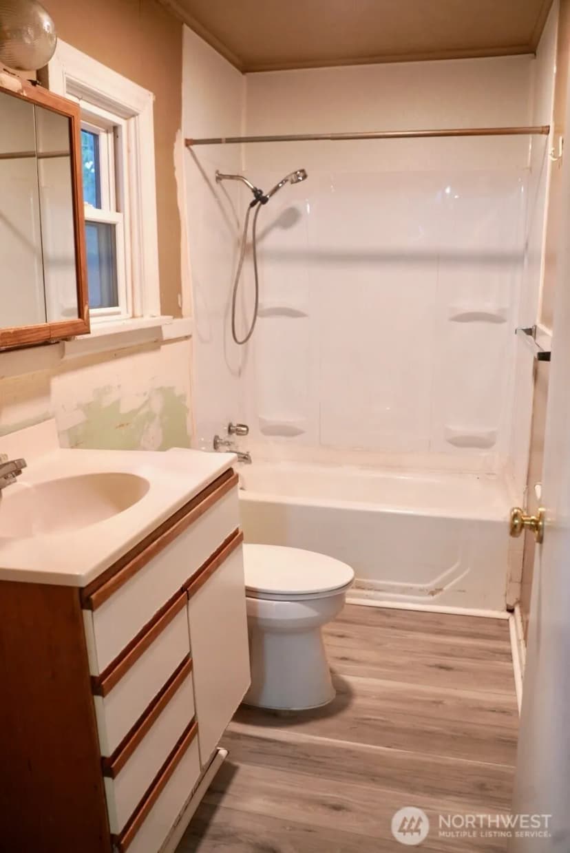 Property photo for 14040 Ashworth Avenue N, Seattle photo 10