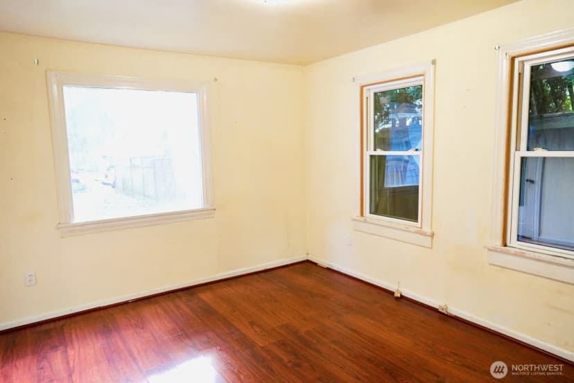 Property photo for 14040 Ashworth Avenue N, Seattle photo 9
