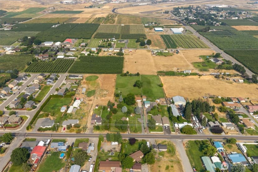 Property photo for 113 N Nile Avenue, East Wenatchee photo 36