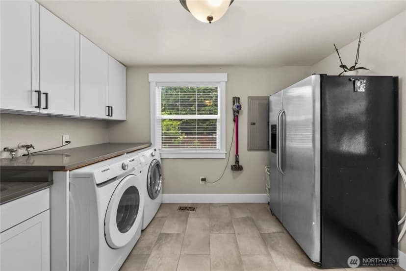 Property photo for 7815 W. Tapps Hwy E, Bonney Lake photo 10