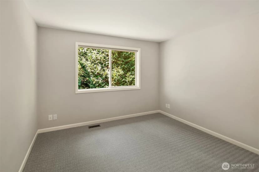 Property photo for 13016 207th Avenue Se, Issaquah photo 17