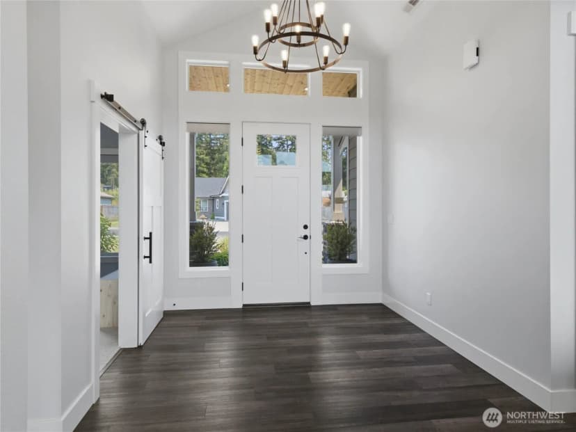 Property photo for 162 Mountain Crest Lane, Eatonville photo 4