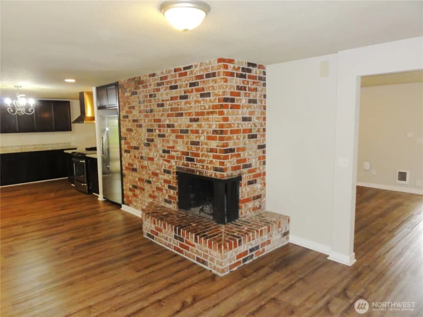 Property photo for 21627 Se 271st Street, Maple Valley photo 8