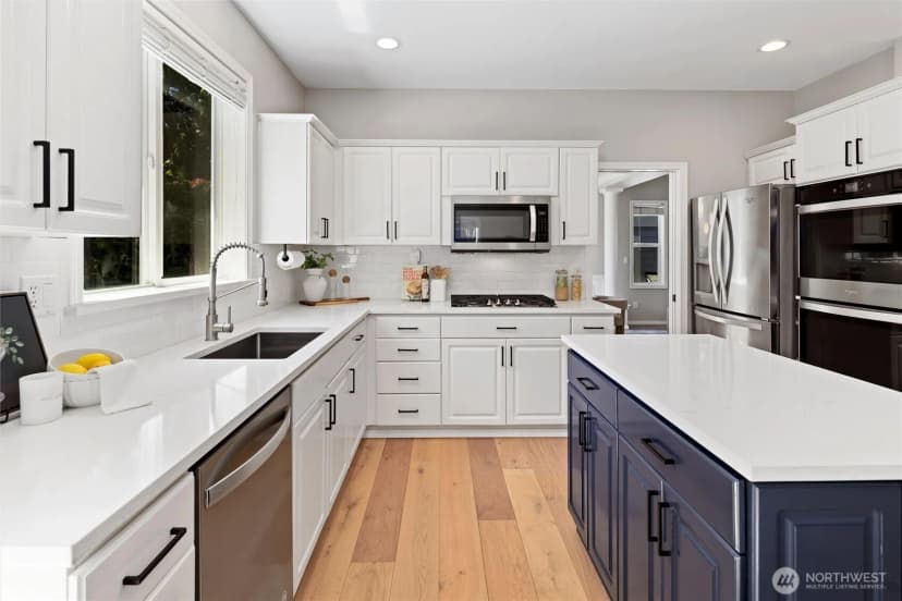 Property photo for 4125 Ne 27th Place, Renton photo 12