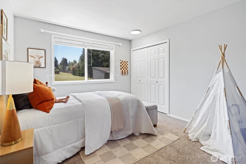 Property photo for 4125 Ne 27th Place, Renton photo 21